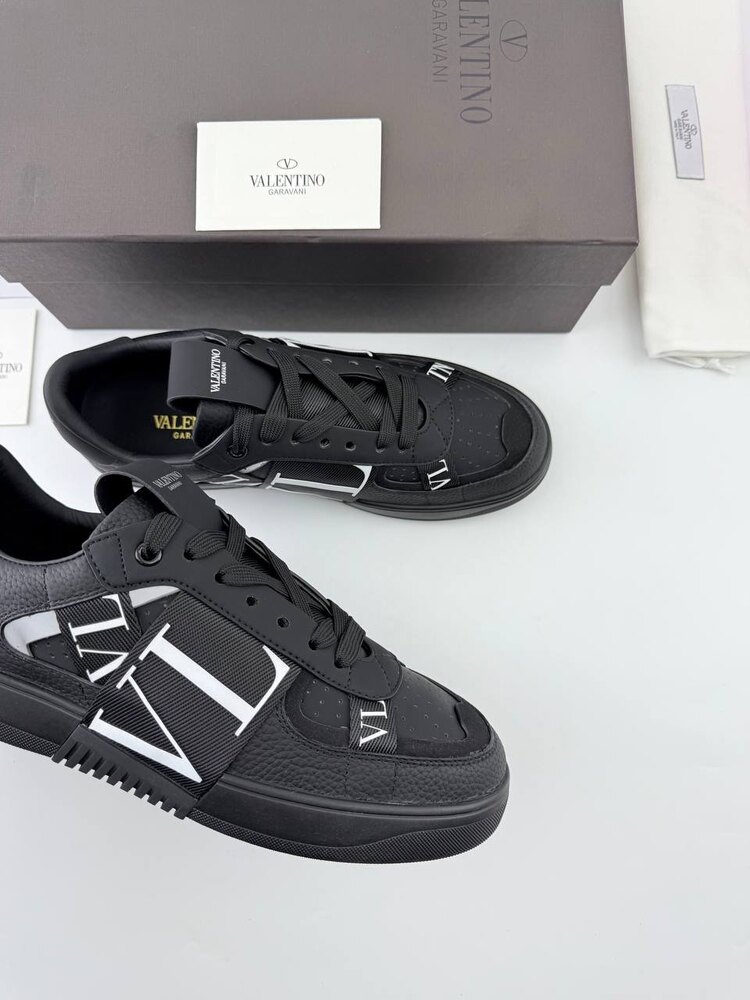 Valentino Garavani Sneakers (İTHAL ÜRÜN)