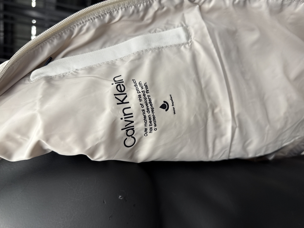 OUTLET ÜRÜNÜ  Calvin Klein Yelek (Bej)8043
