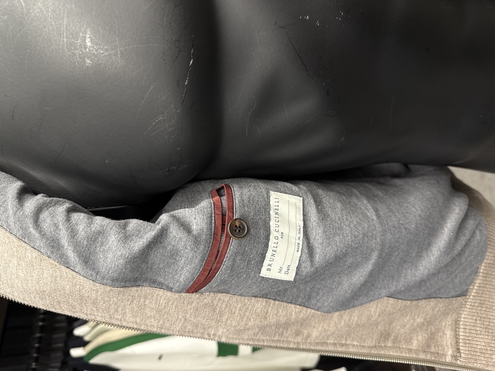OUTLET ÜRÜNÜ İthal Brunello Cucınellı Çelik Örme Triko Ceket (Vizon)