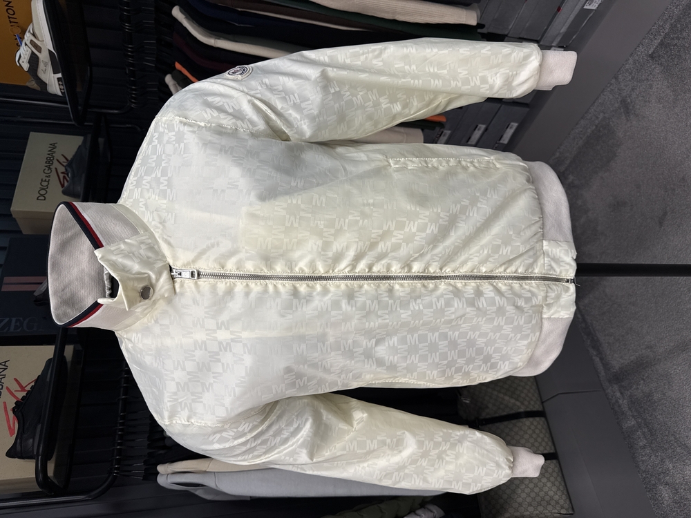 Outlet ürünü Moncler Mevsimlik (7196-Ekru)
