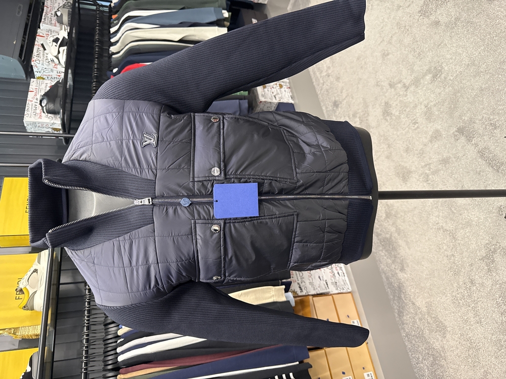 Outlet ürünü İthal Louis Vuitton Capitone Mont 4588 (Lacivert)