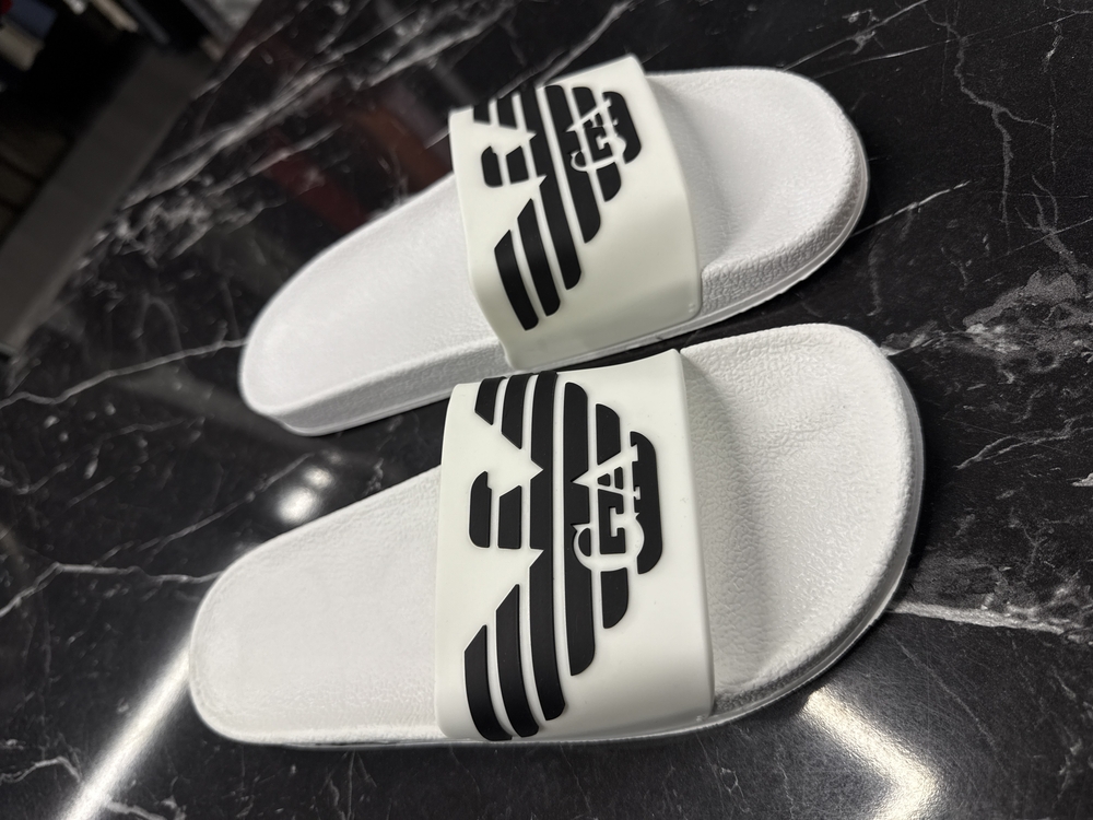 Outlet ürünü Emporio Armanı Plaj Terliği