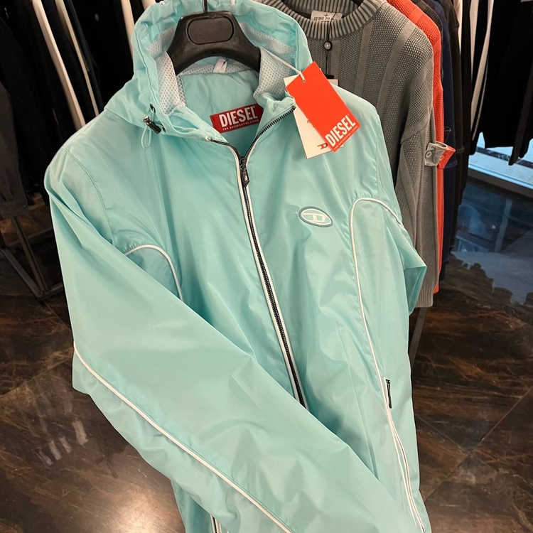 OUTLET ÜRÜNÜ Dıesel Kapüşonlu Yağmurluk (0808-Nil Yeşili)