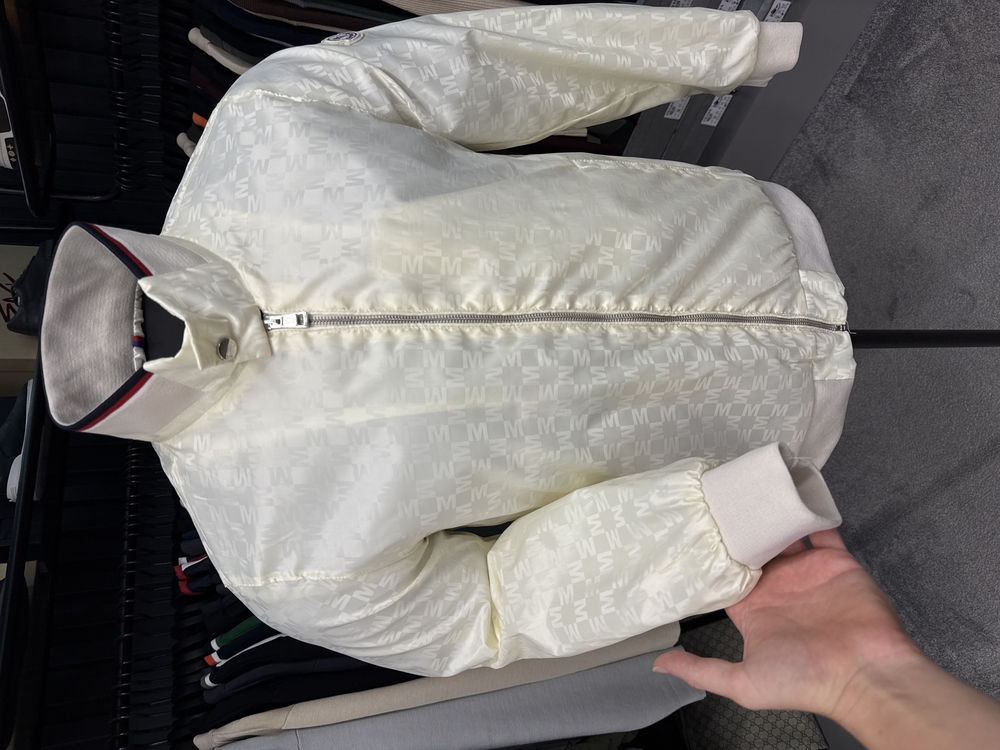 Outlet ürünü Moncler Mevsimlik (7196-Ekru)