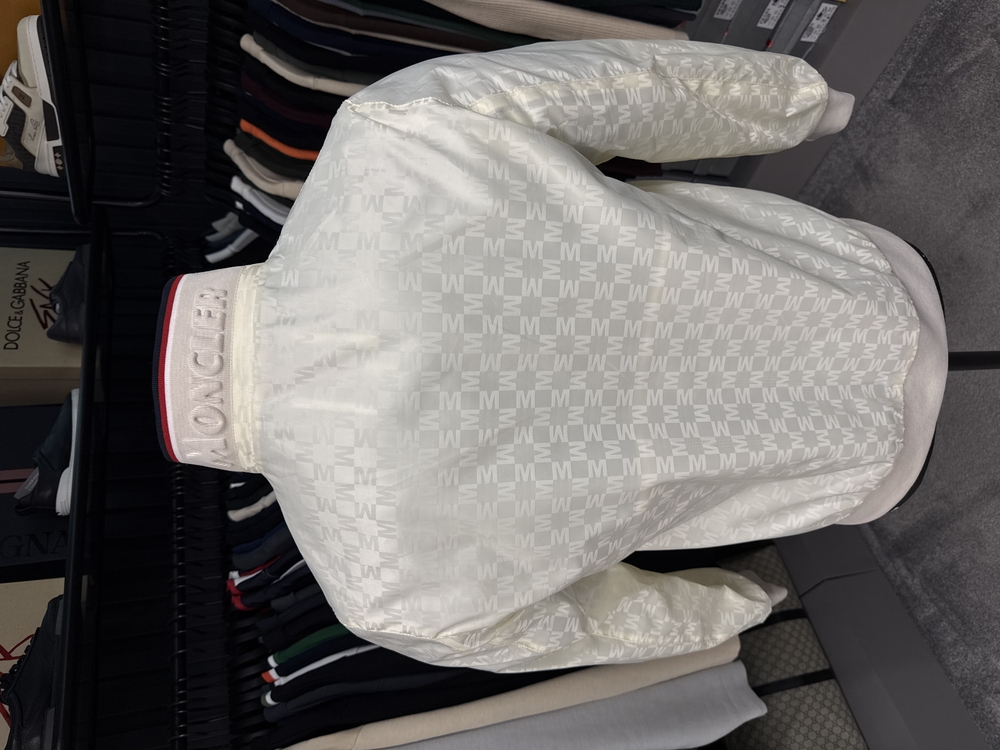 Outlet ürünü Moncler Mevsimlik (7196-Ekru)