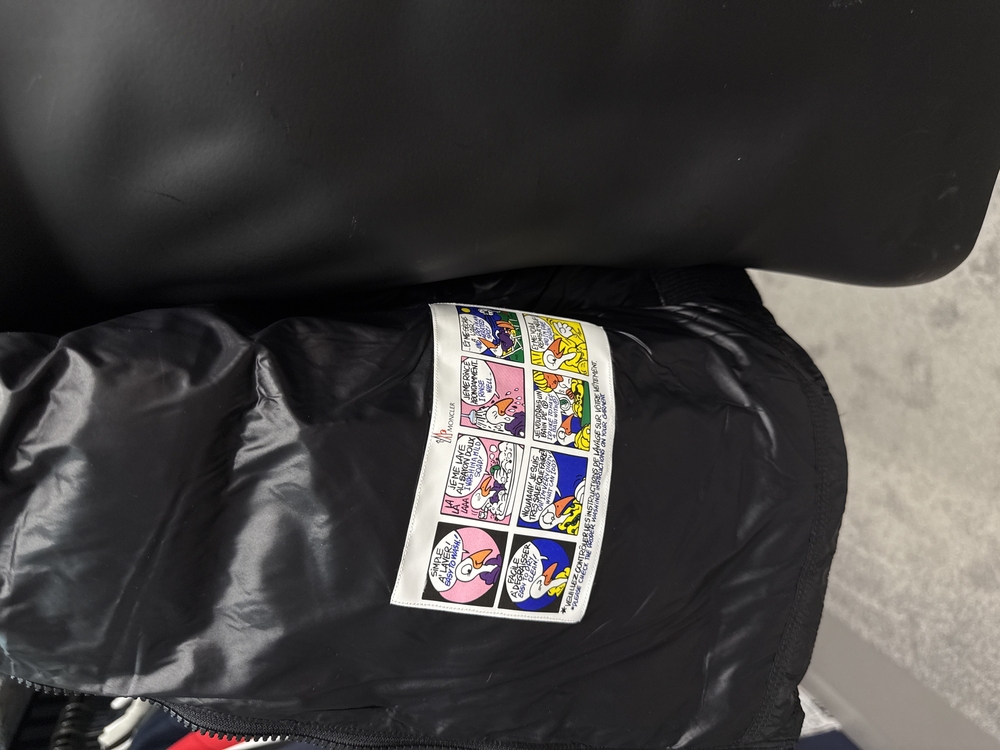 Outlet ürünü İthal Moncler Mont 4747 (Siyah)