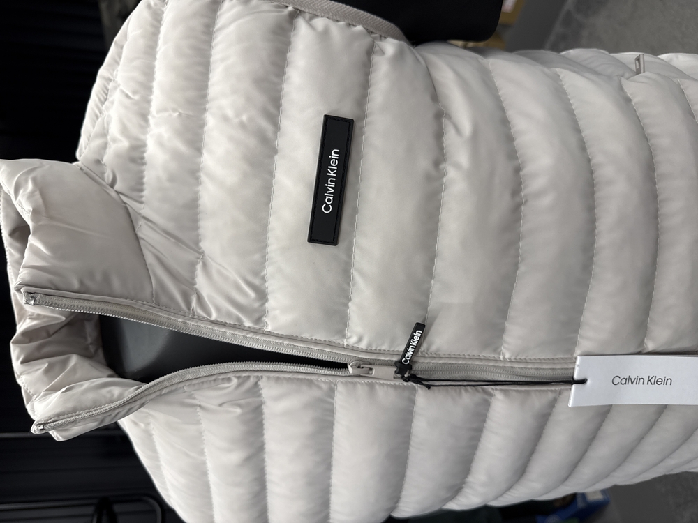 OUTLET ÜRÜNÜ  Calvin Klein Yelek (Bej)8043