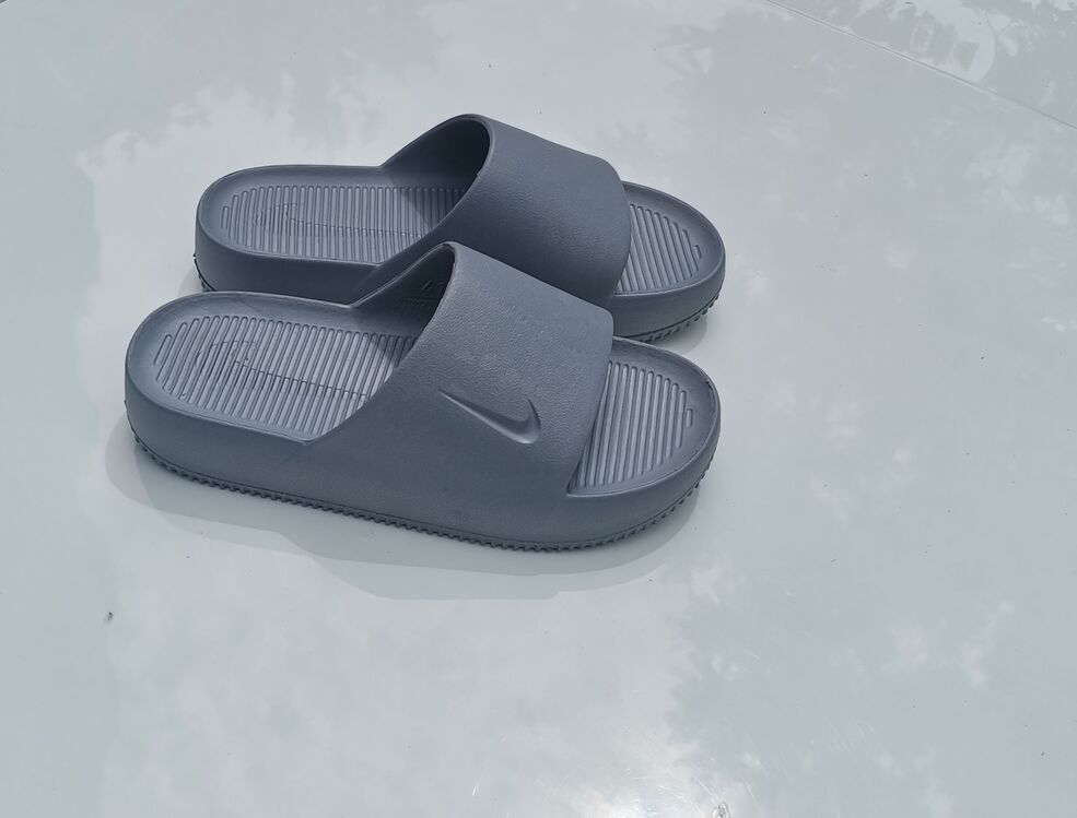 Nike Calm