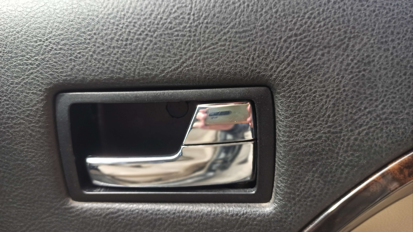 Ford Mondeo mk3 kapı kolu çerçevesi