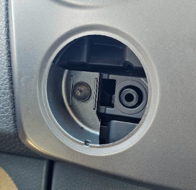 VW Amarok Bardaklık