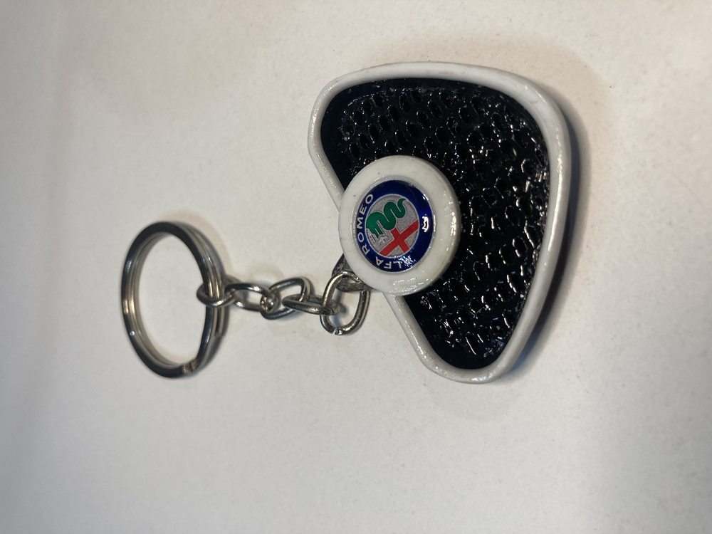 Alfa Romeo GTV scudetto anahtarlık 