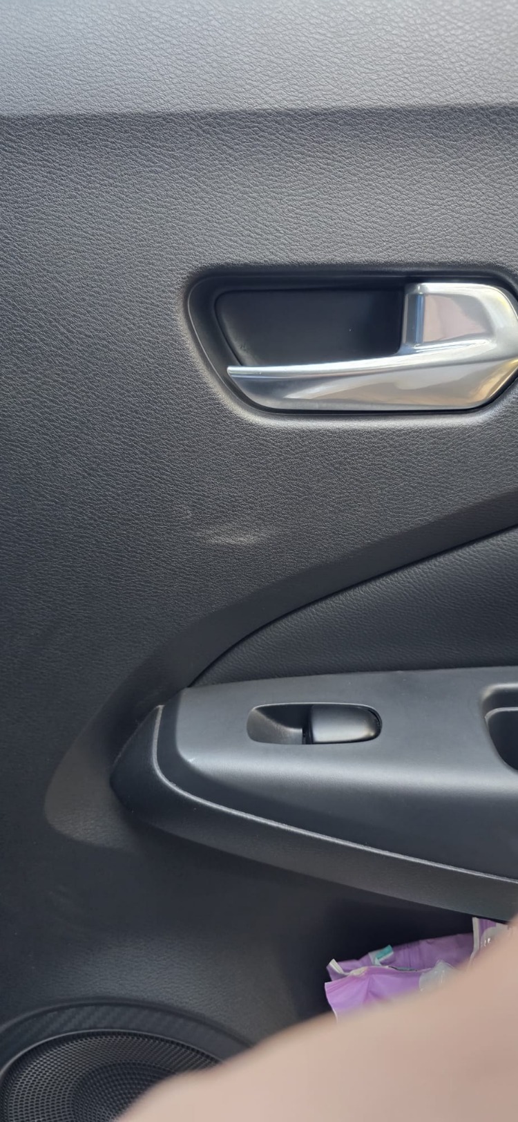 Nissan micra K14 kapı içi civata kapağı 80676-5FA0A Sağ