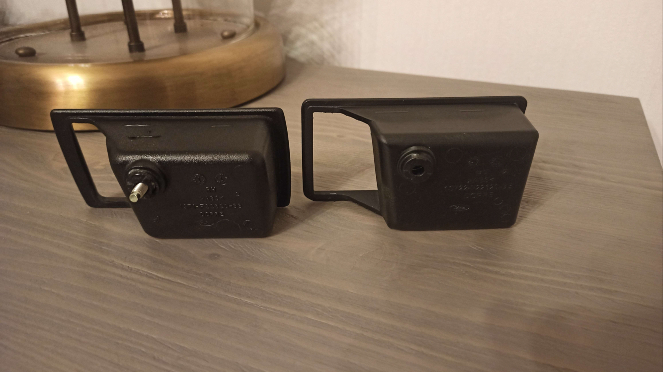 Ford Mondeo mk3 kapı kolu çerçevesi