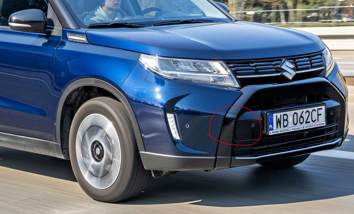 Suzuki Vitara 2025-2026 Ön Çeki Demiri Kapağı