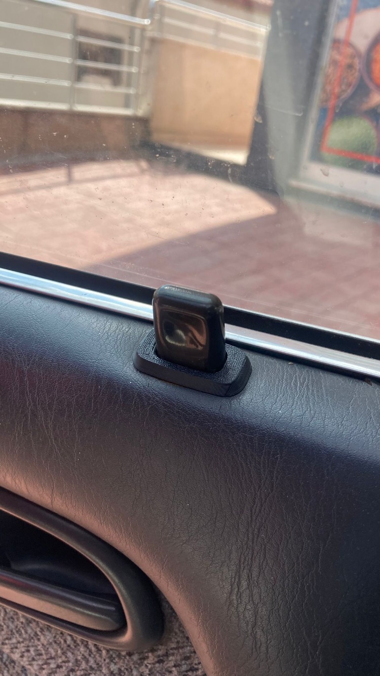 Toyota Kapı kilit kontrol düğmesi kapağı 6975112030B0