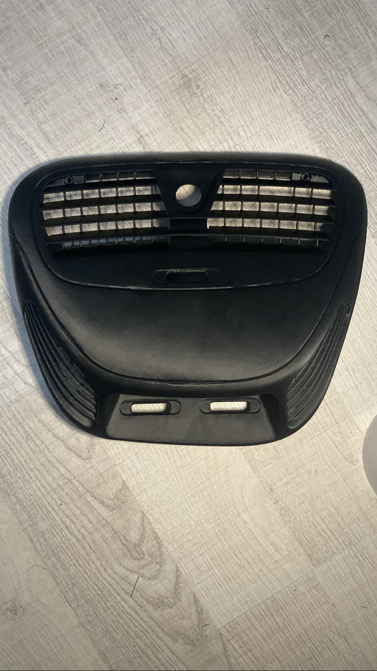 Alfa romeo 156 ön torpido havalandırma ve yolcu ekran çerçevesi