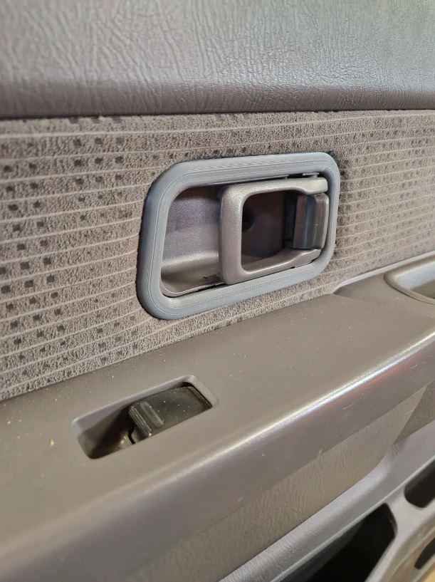 Nissan Kapı Kolu Çerçevesi 1998-2009