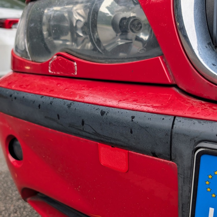 BMW E46 ön tampon çeki demir kapağı 51128204372 8204372