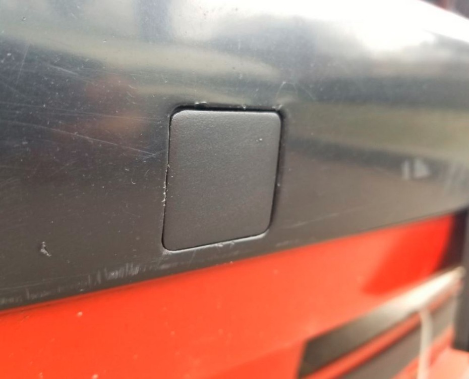 BMW E30 Ön Çeki demir kapağı  51111953644