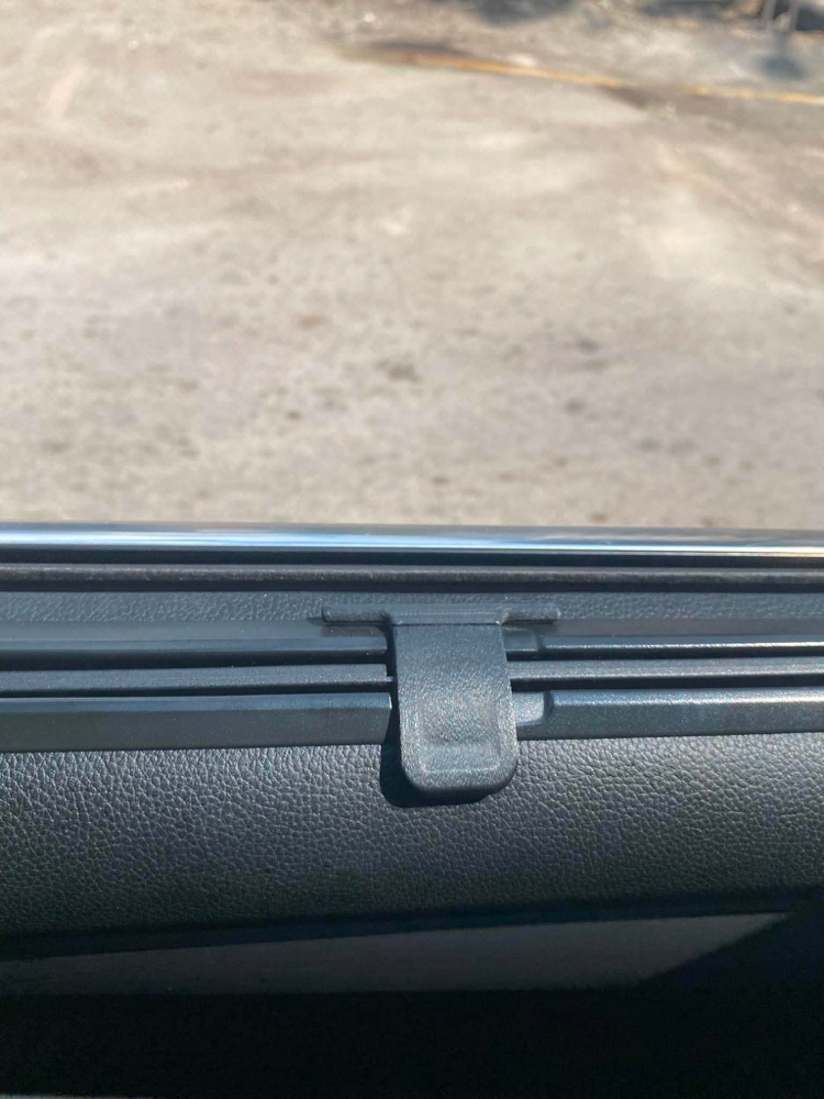 Skoda Superb Arka Perde tutucu klips