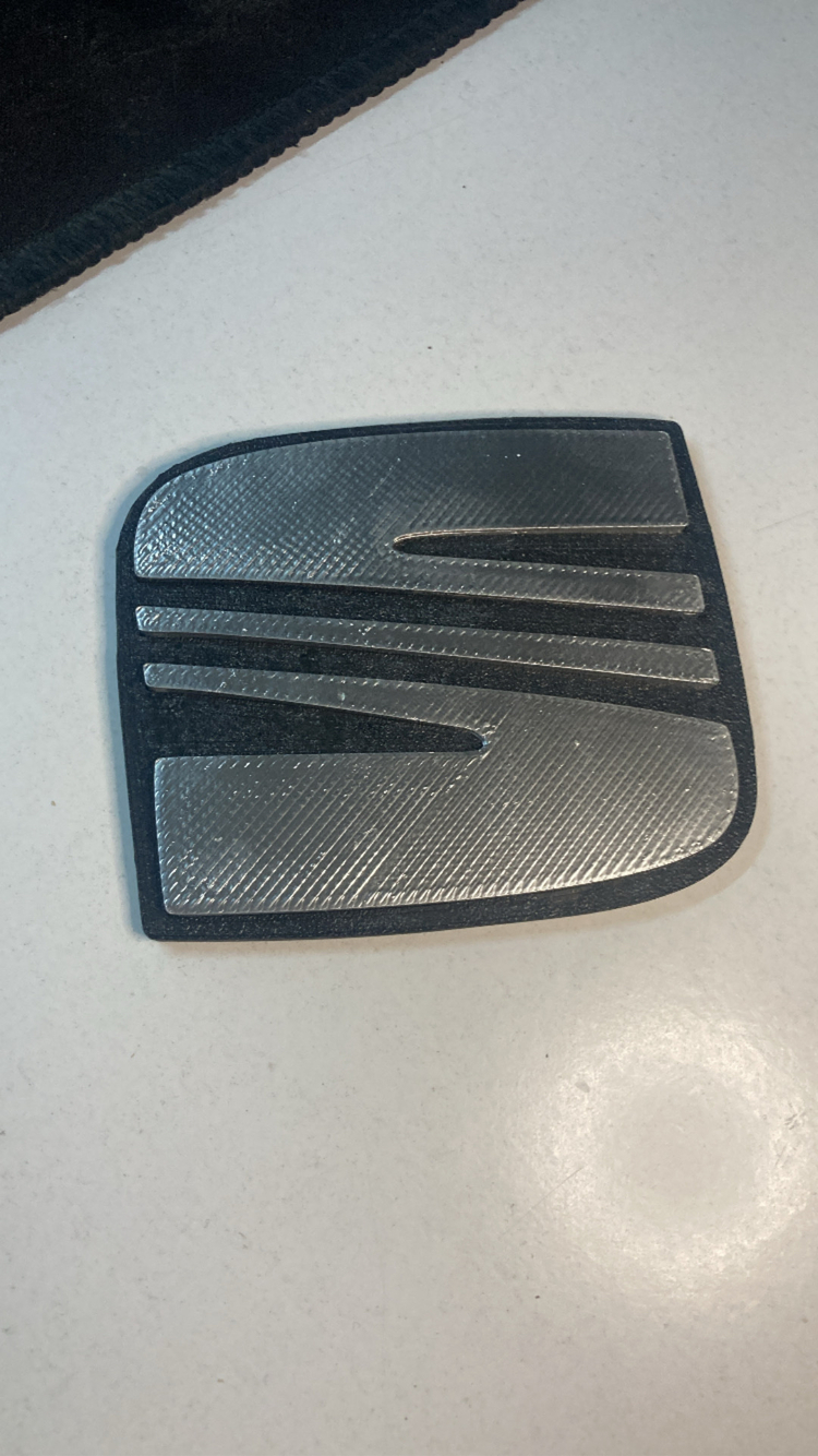 Seat Tampon önü yazısı