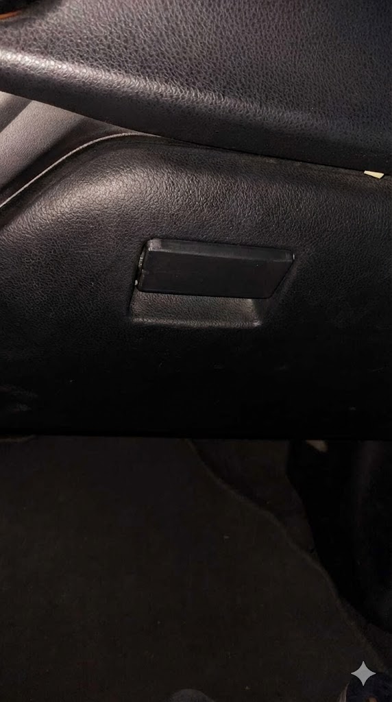 Toyota 2013-2018 torpido kapak mandalı