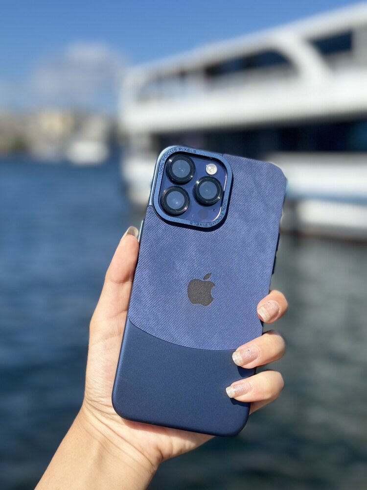 IPhone Spe- Eds Apple Logolu Leather Case