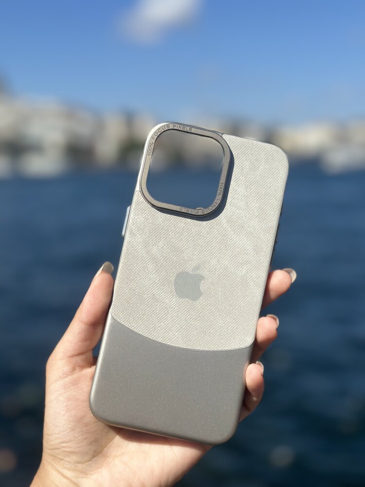 IPhone Spe- Eds Apple Logolu Leather Case