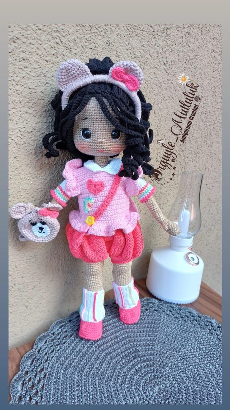 amira bebek
