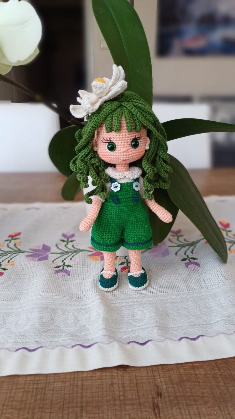 Nilüfer bebek amigurumi 
