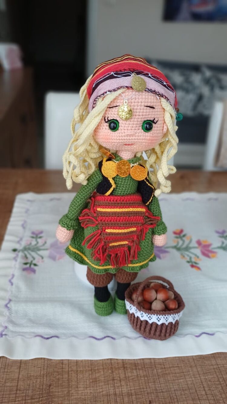 Karadeniz kızı amigurumi bebek Nazar