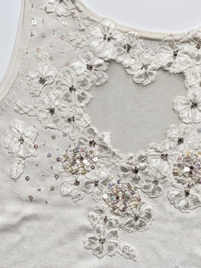 Vintage Heart Cut-out Floral Embroidery Top
