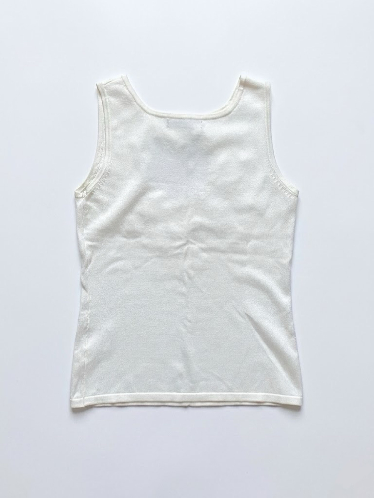 Vintage Heart Cut-out Floral Embroidery Top
