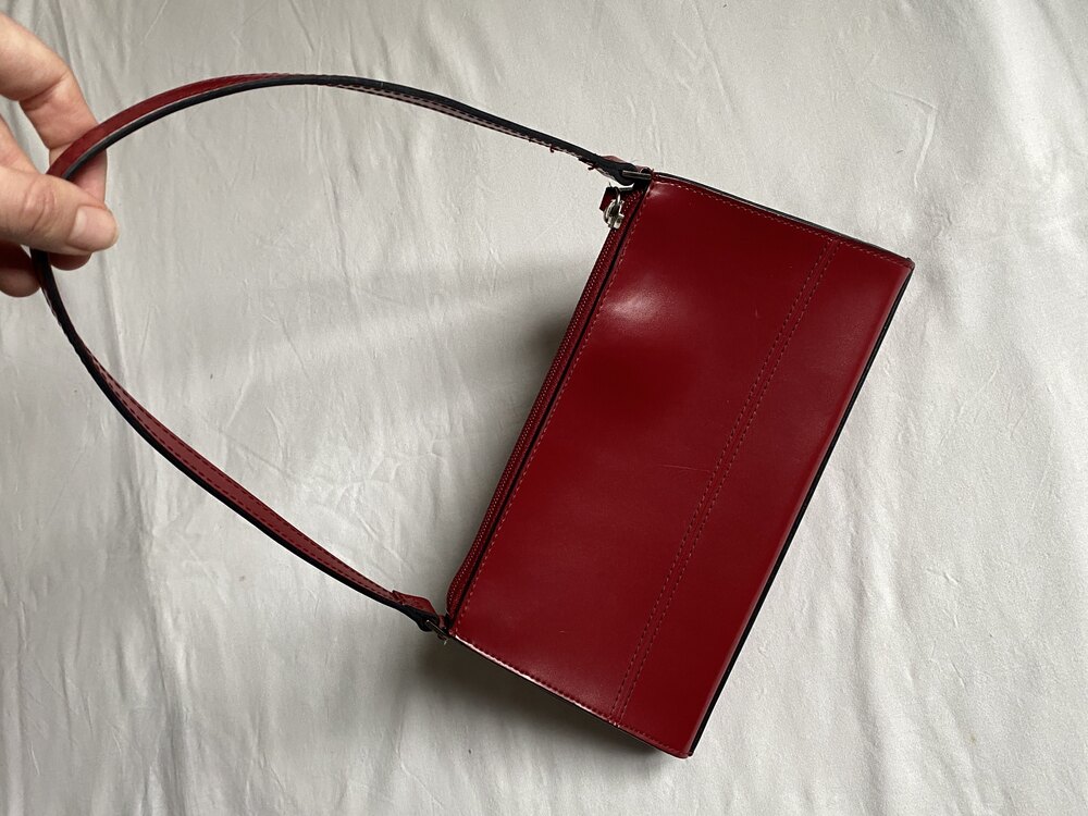 Vintage Red Basic Bag