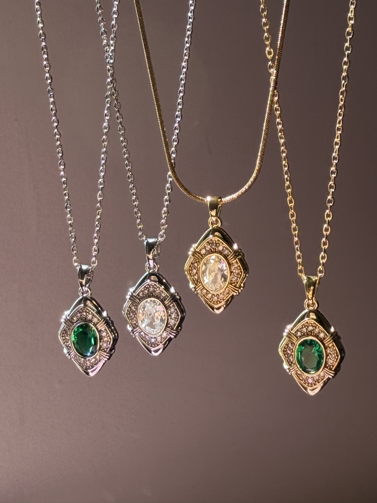 Silver Vintage taşlı kolye | Çelik ✨