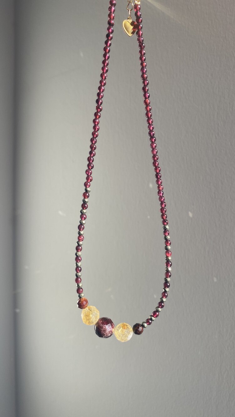 Dişil bereket kolye garnet versiyon 
