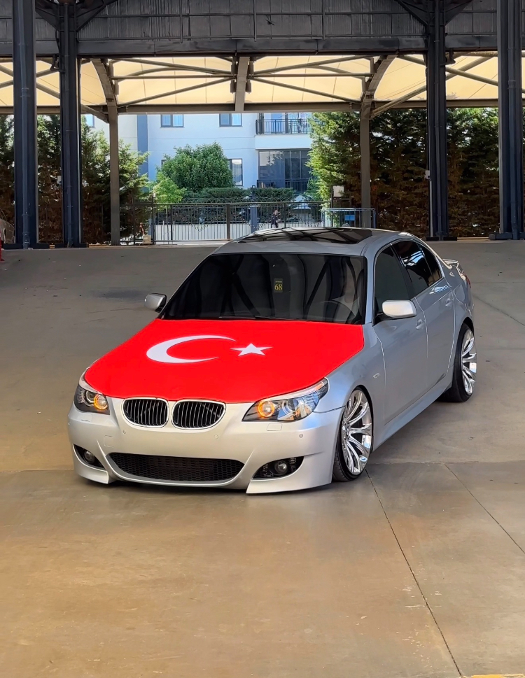 Türk Bayraklı Araç Kaput Bayrağı ( Her Araca Uyumlu )