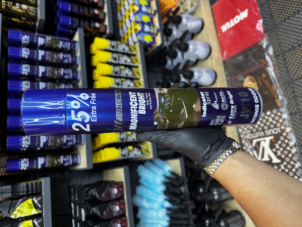 JUNE WAX Plastik Ve Lastik Parlatıcı Koruyucu Aerosol 750ml