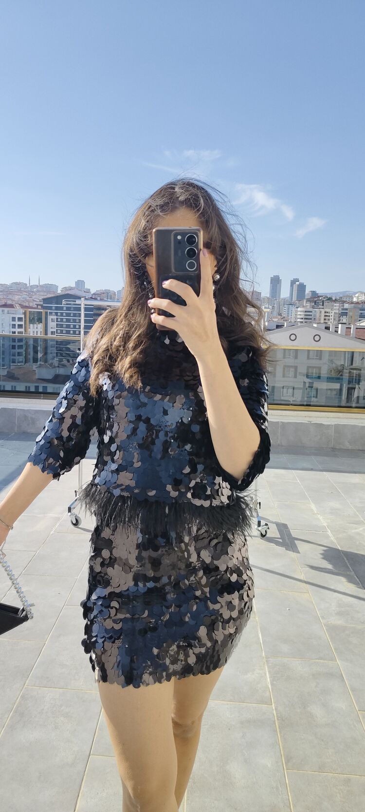 OTRİŞ DETAYLI PULLU BLUZ 