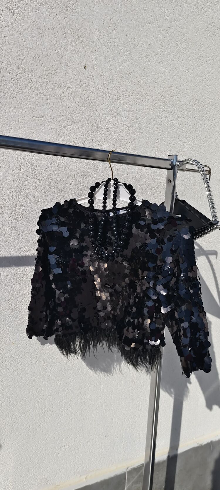 OTRİŞ DETAYLI PULLU BLUZ 