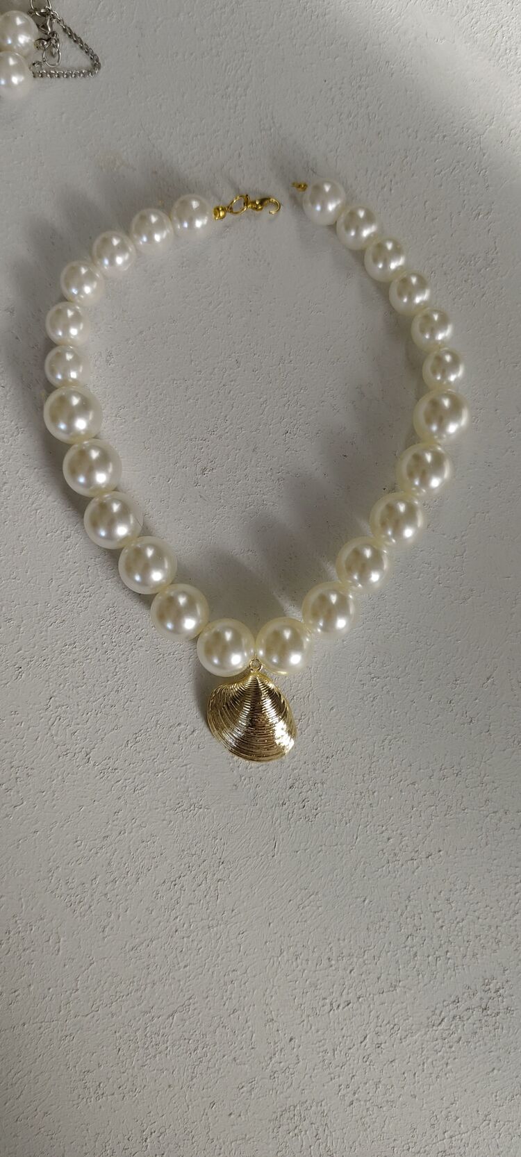 DENİZ KABUGU CHARMLİ İNCİ KOLYE