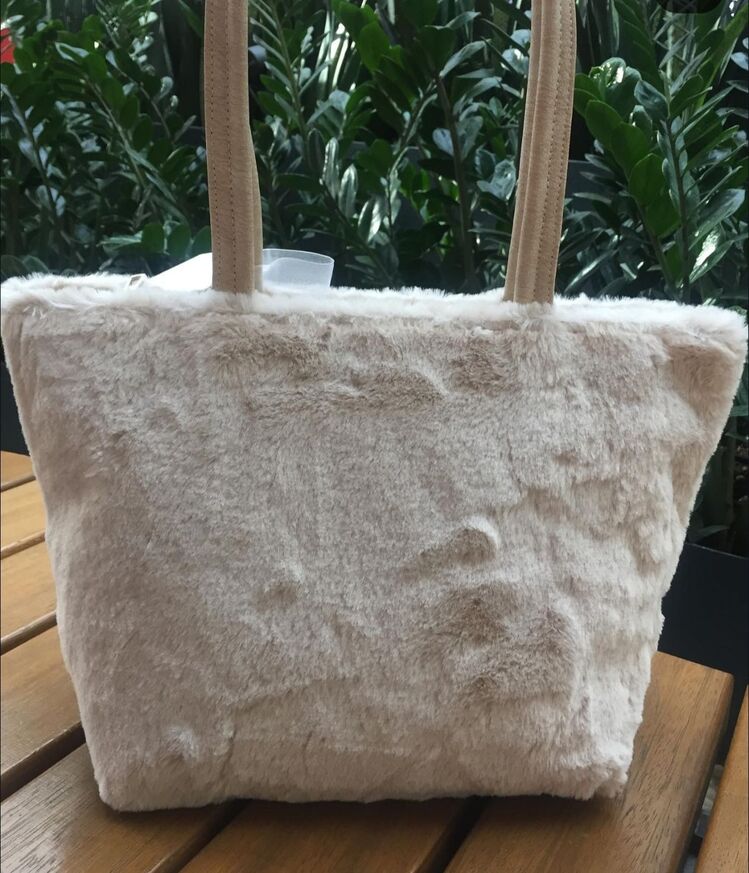 Peluş Çanta