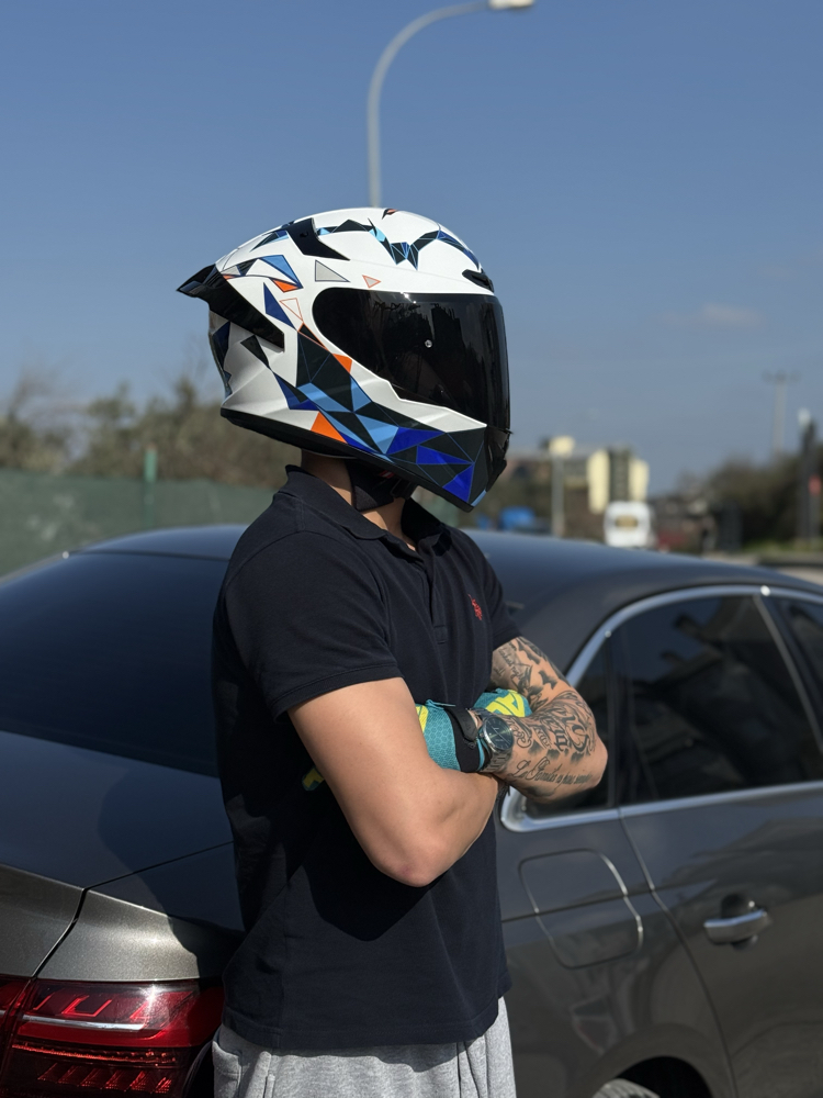 Rivox R2 Geometry Kask