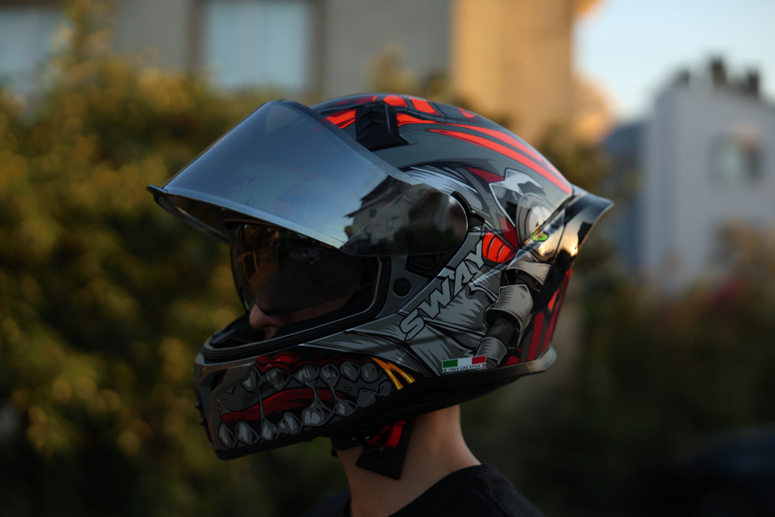SWAY SNAKE KASK
