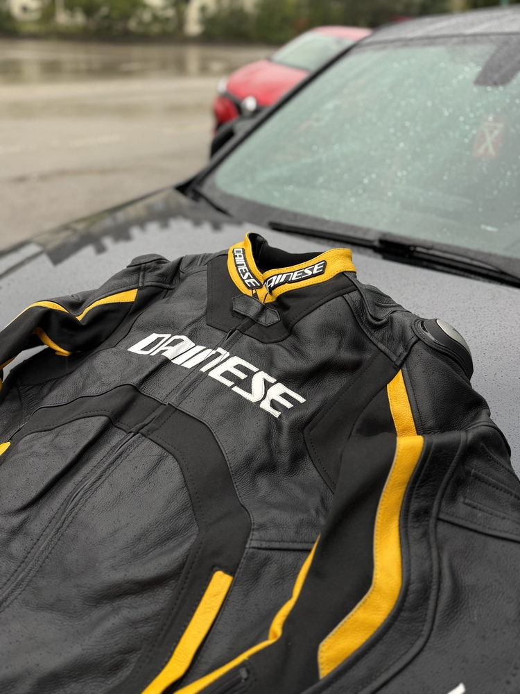 Dainese Hakiki Dana Derisi Hörgüçlü Mont   