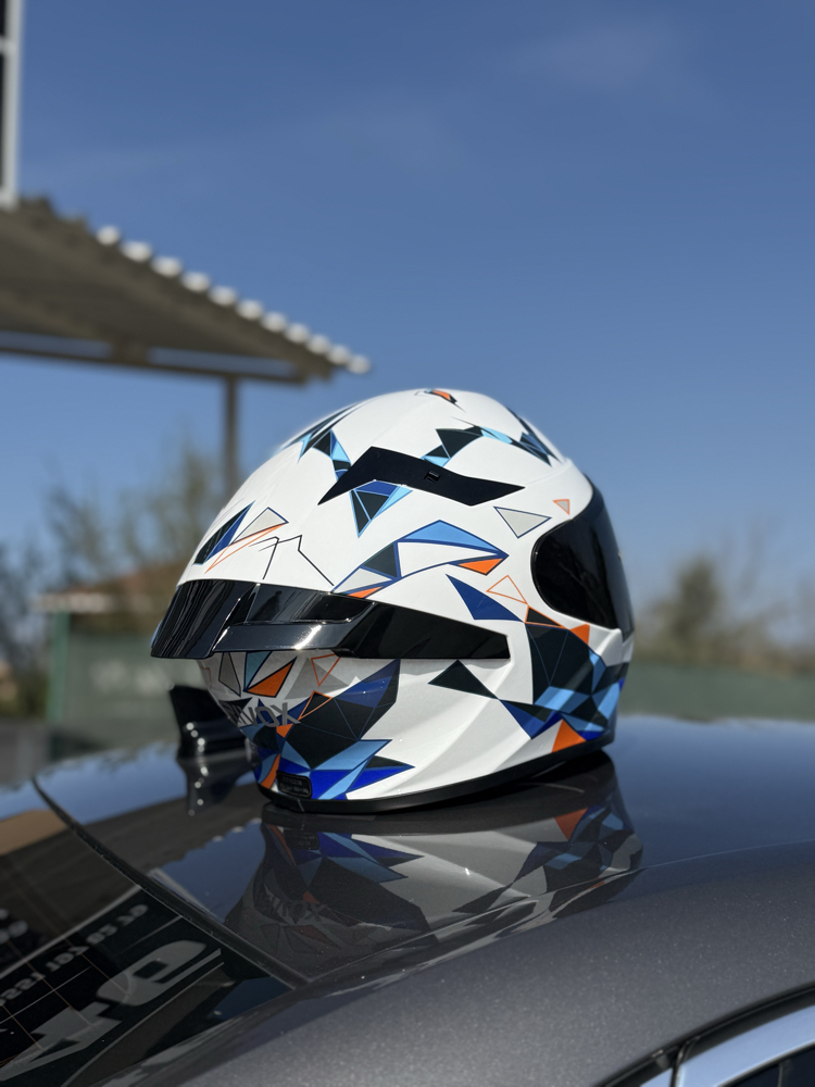 Rivox R2 Geometry Kask