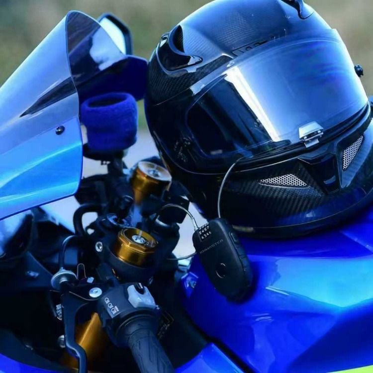 Knmaster Motosiklet Kaskı Kilidi + Knmaster Karbon Çanta Hediyeli 