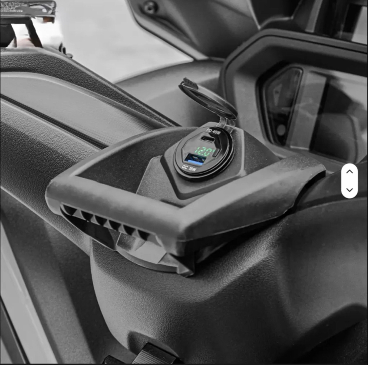 Yamaha Xmax Telefon Tutucu Kapak Şarj soketli