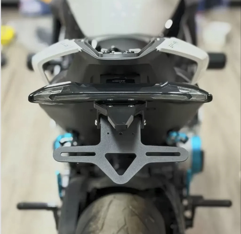 CF Moto 675 SR Kısa Spor Plakalık