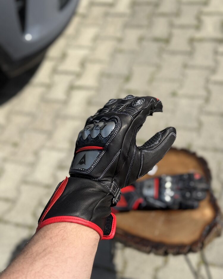 DAINESE BİLEKLİ DERİ CARBON ELDİVEN